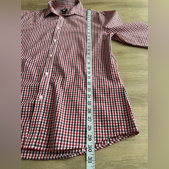 H & M Men's Button Up Shirt, Black, Red, White Plaid Size L - Picture 5 of 6